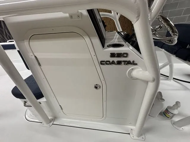 Slide: The Image of Parker Marine 230 Coastal Elite 2026 - 23