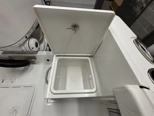 Slide: The Image of Parker Marine 230 Coastal Elite 2026 - 26