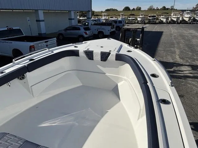 Slide: The Image of Parker Marine 230 Coastal Elite 2026 - 3