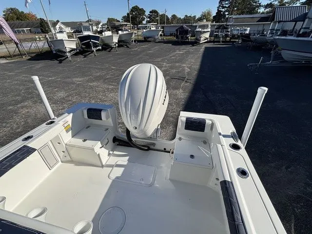 Slide: The Image of Parker Marine 230 Coastal Elite 2026 - 5