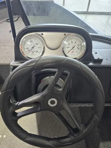 Slide: The Image of Lund 1650 Angler Sport 2022 - 7