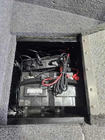 Slide: The Image of Lund 1650 Angler Sport 2022 - 12