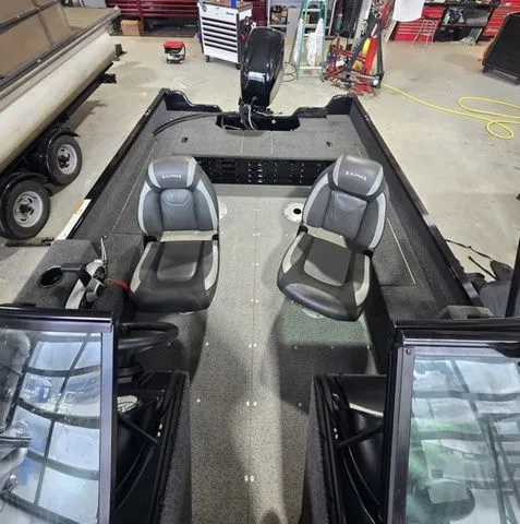 Slide: The Image of Lund 1650 Angler Sport 2022 - 3