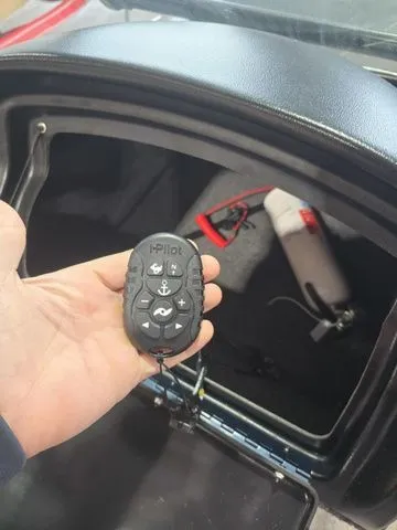 Slide: The Image of Lund 1650 Angler Sport 2022 - 9