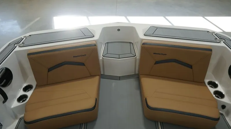 Slide: The Image of MasterCraft ProStar 2026 - 31