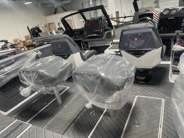 Slide: The Image of Vexus DVX 22s 2026 - 7