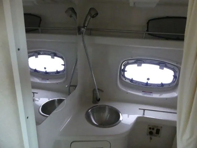 Slide: The Image of Sea Ray Sundancer 280 2010 - 16