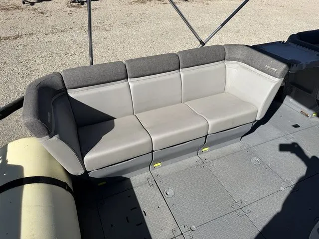 Slide: The Image of Sea-Doo Switch 19 2022 - 12