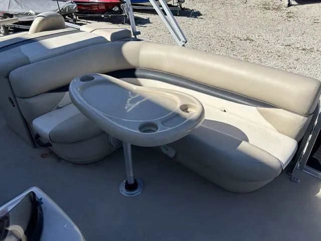 Slide: The Image of Sun Tracker Fishin' Barge 22 DLX 2013 - 15