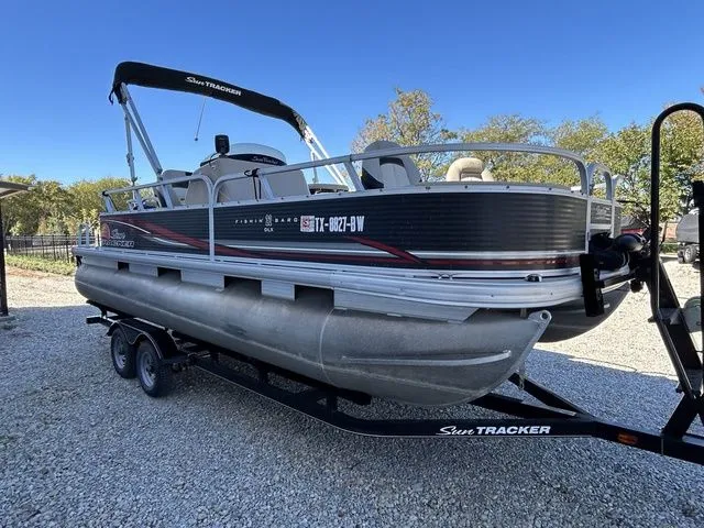 Slide: The Image of Sun Tracker Fishin' Barge 22 DLX 2013 - 7