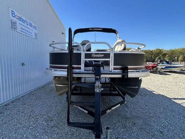 Slide: The Image of Sun Tracker Fishin' Barge 22 DLX 2013 - 8