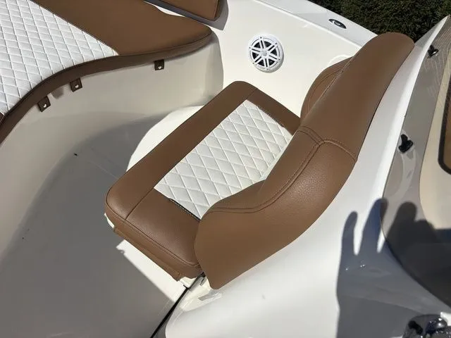 Slide: The Image of Pioneer 180 Islander 2026 - 21