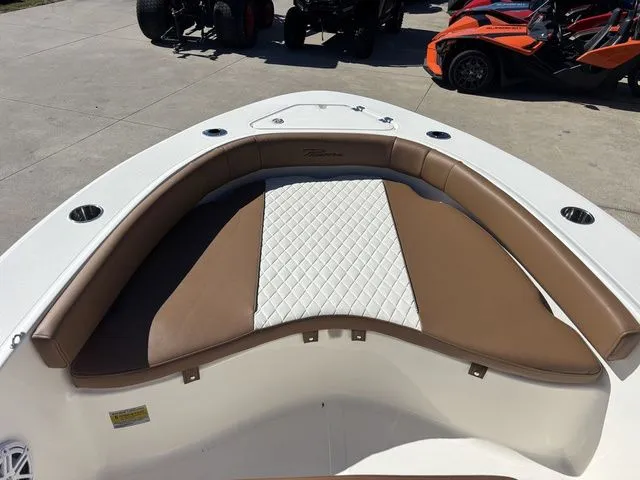 Slide: The Image of Pioneer 180 Islander 2026 - 22