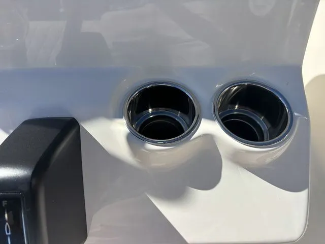 Slide: The Image of Pioneer 180 Islander 2026 - 25