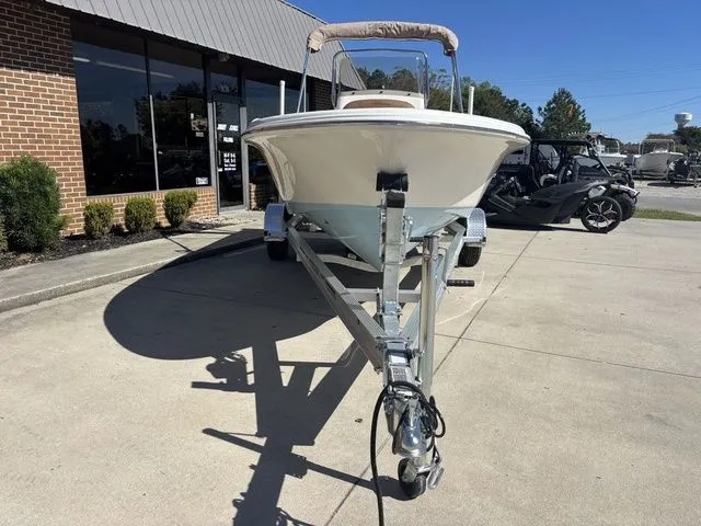 Slide: The Image of Pioneer 180 Islander 2026 - 4