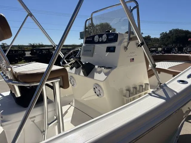 Slide: The Image of Pioneer 180 Islander 2026 - 6