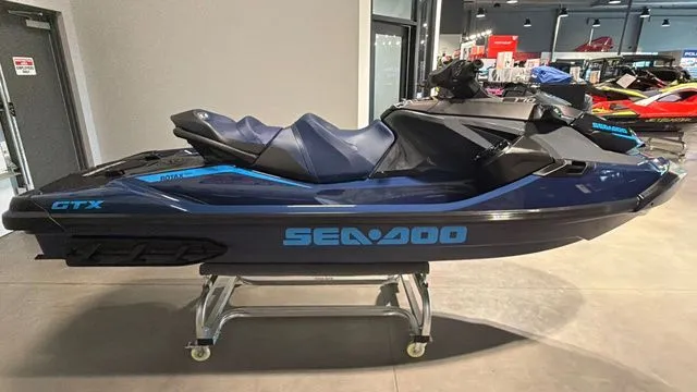 Slide: The Image of Sea-Doo GTX 170 WITH SOUND SYSTEM 2026 - 6