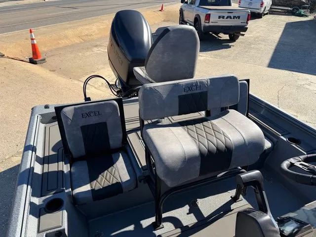 Slide: The Image of Excel 230 Bay Pro Elite 2026 - 5