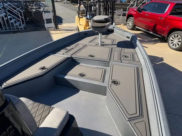 Slide: The Image of Excel 230 Bay Pro Elite 2026 - 6