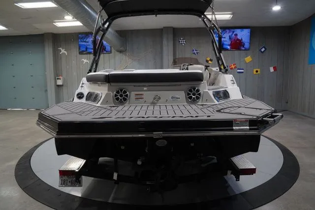 Slide: The Image of Starcraft SVX IO 211 2025 - 7