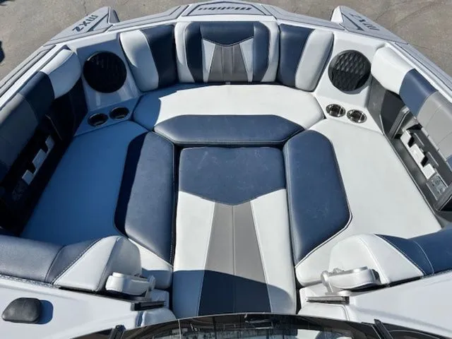 Slide: The Image of Malibu Wakesetter 24 MXZ 2022 - 25
