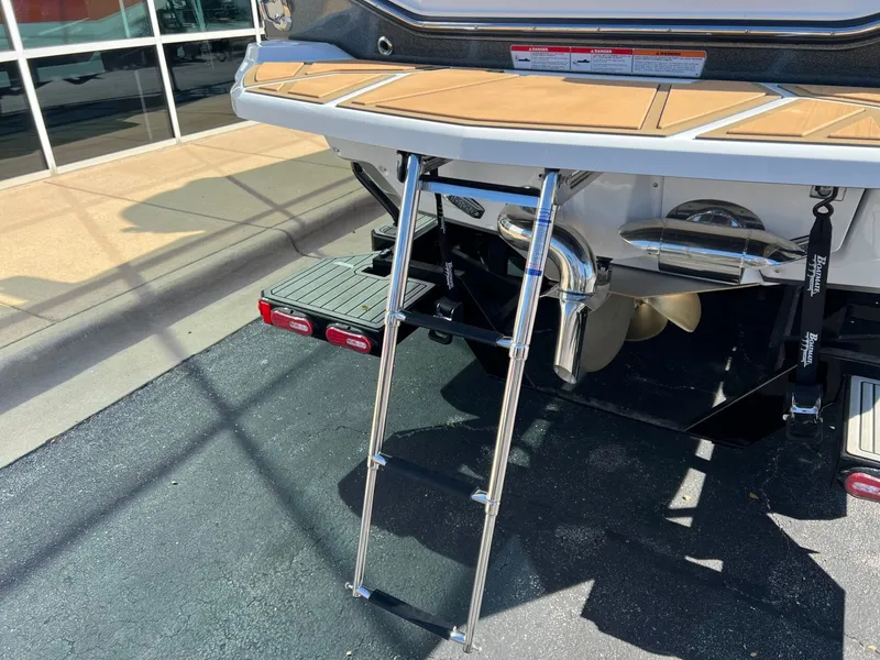 Slide: The Image of Nautique Super Air Nautique G25 Paragon 2026 - 13