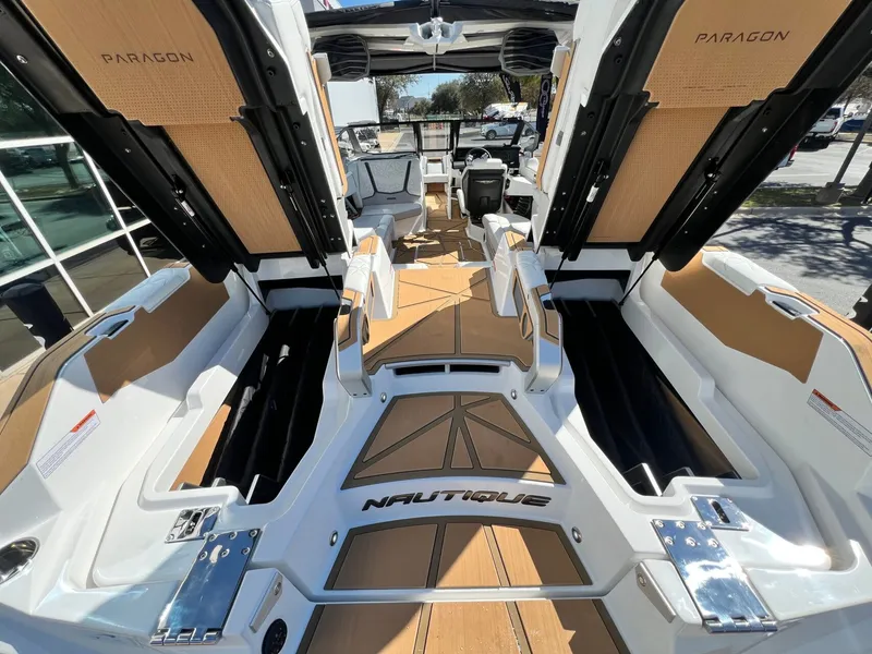 Slide: The Image of Nautique Super Air Nautique G25 Paragon 2026 - 18