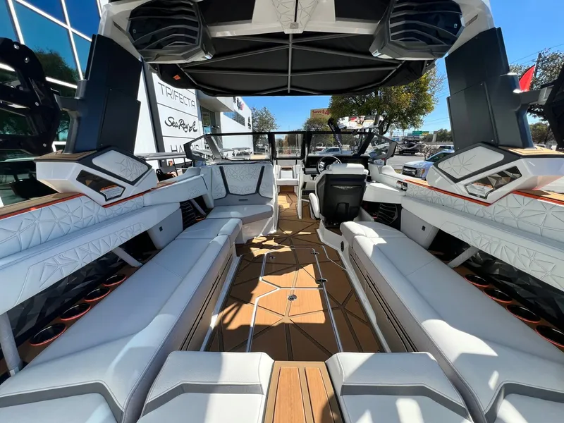 Slide: The Image of Nautique Super Air Nautique G25 Paragon 2026 - 22