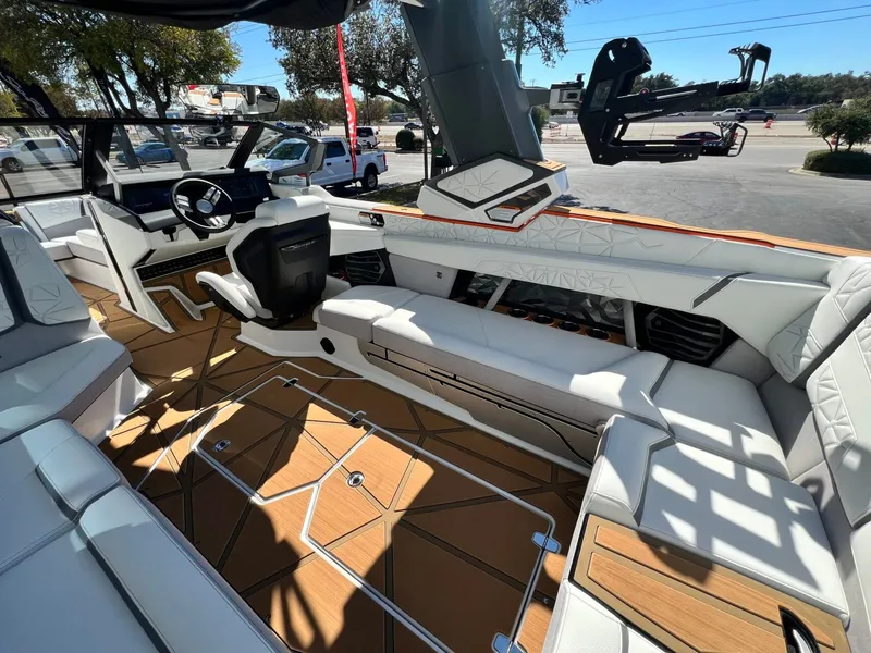 Slide: The Image of Nautique Super Air Nautique G25 Paragon 2026 - 24