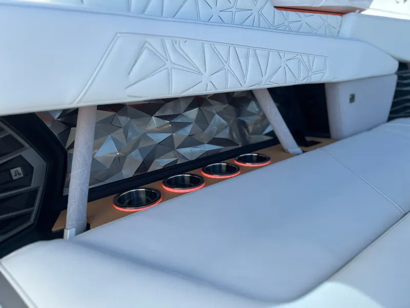 Slide: The Image of Nautique Super Air Nautique G25 Paragon 2026 - 26