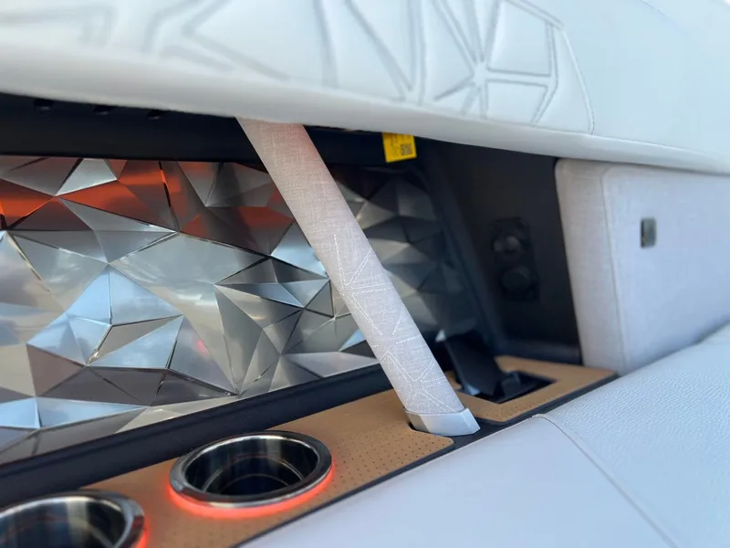 Slide: The Image of Nautique Super Air Nautique G25 Paragon 2026 - 27