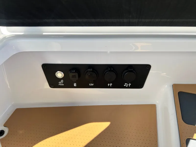 Slide: The Image of Nautique Super Air Nautique G25 Paragon 2026 - 50