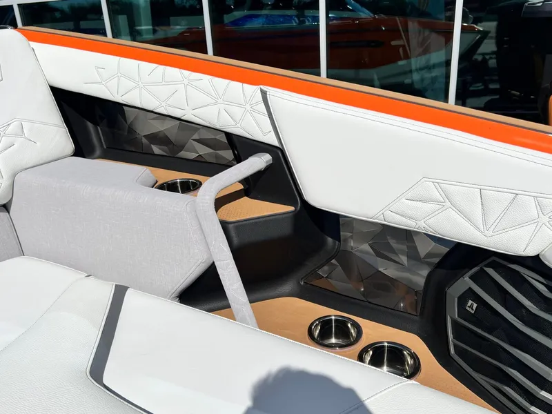 Slide: The Image of Nautique Super Air Nautique G25 Paragon 2026 - 65