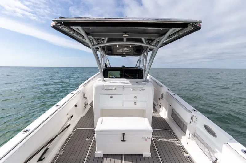 Slide: The Image of Nor-Tech 390 Sport 2020 - 31