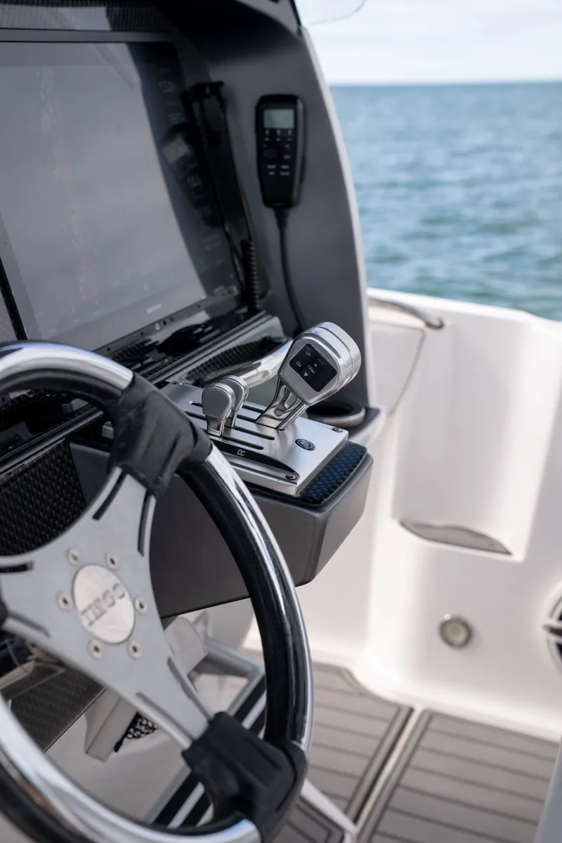 Slide: The Image of Nor-Tech 390 Sport 2020 - 38