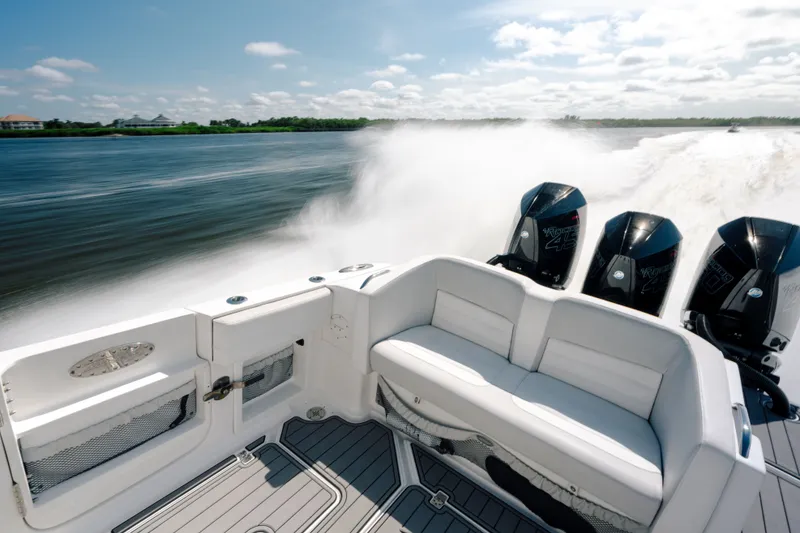 Slide: The Image of Nor-Tech 390 Sport 2020 - 40