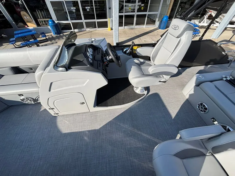 Slide: The Image of Bentley Pontoons 243 Legacy Swingback 2026 - 22