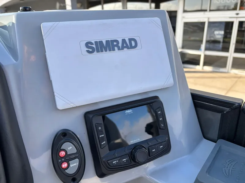 Slide: The Image of Bentley Pontoons 243 Legacy Swingback 2026 - 27