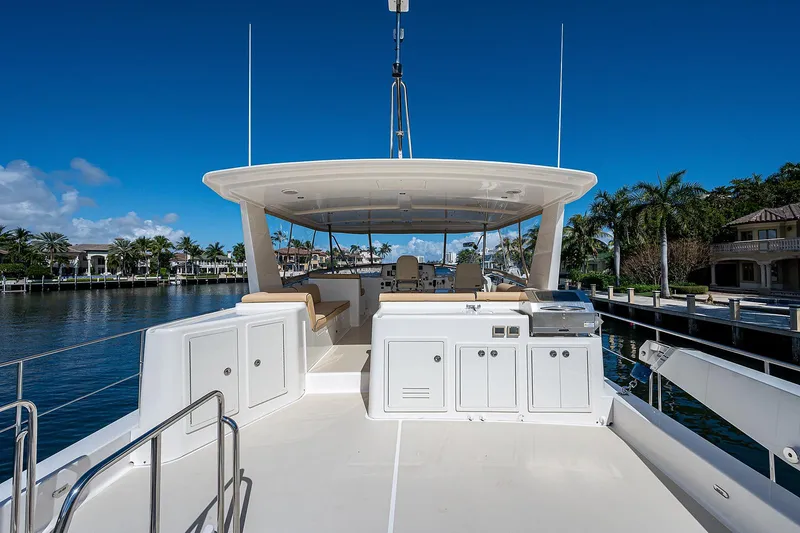 Slide: The Image of Flybridge - 24