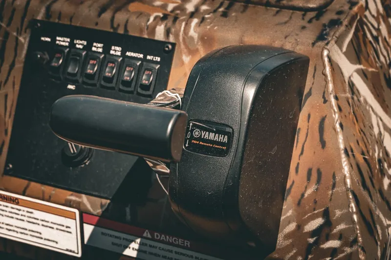 Slide: The Image of Control panel of 2026 G3 Gator Tough 18 CCJ boat with Yamaha remote control. - 23
