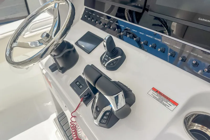 Slide: The Image of Sea Hunt Gamefish 30 Forward Seating 2025 - 14