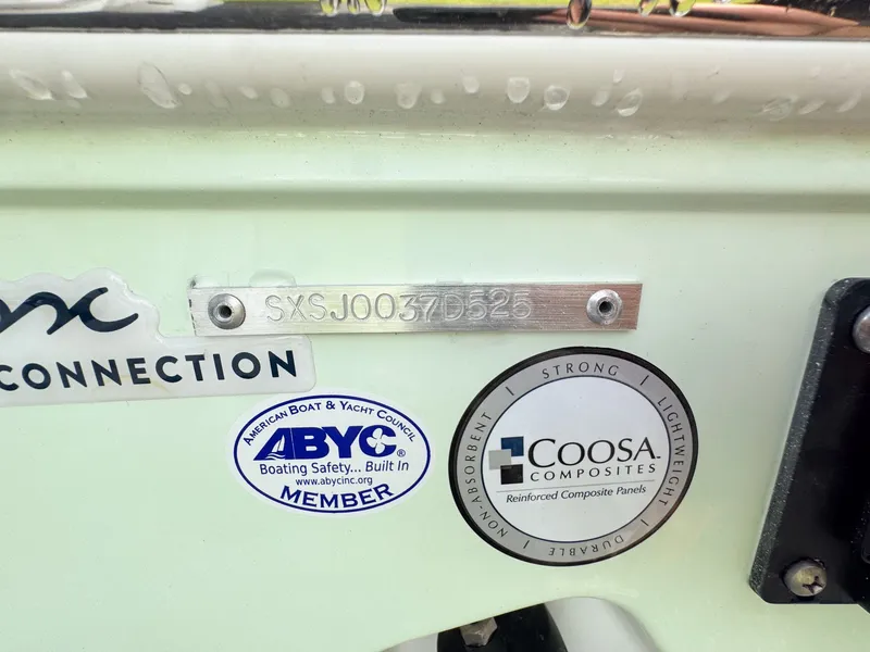 Slide: The Image of Sea Hunt Gamefish 30 Forward Seating 2025 - 25