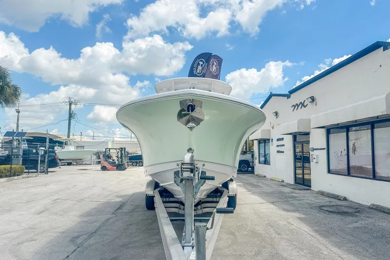 Slide: The Image of Sea Hunt Gamefish 30 Forward Seating 2025 - 3