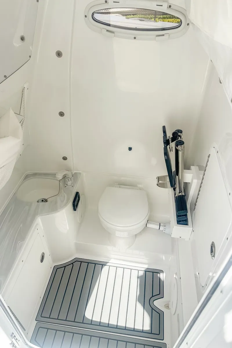 Slide: The Image of Sea Hunt Gamefish 30 Forward Seating 2025 - 23