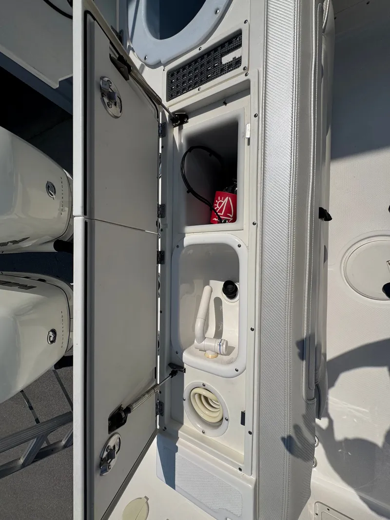 Slide: The Image of Wellcraft 30 Offshore 2017 - 11