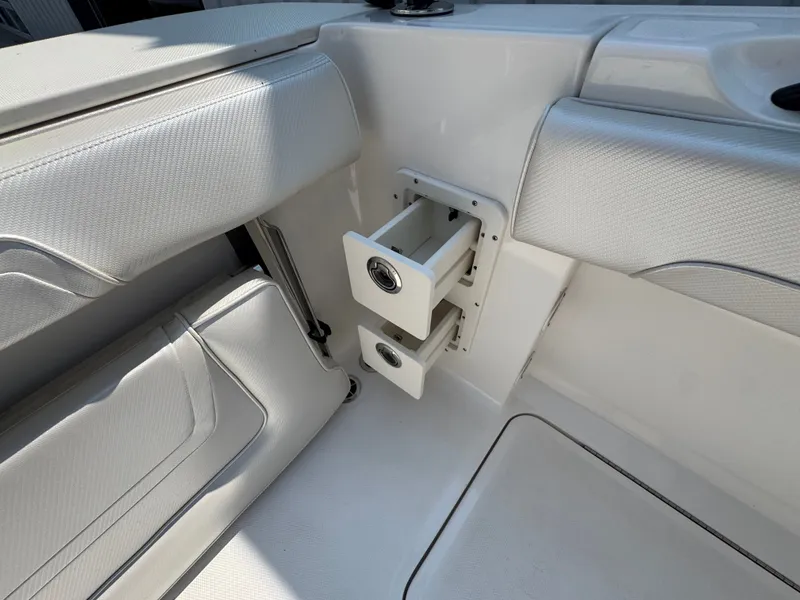 Slide: The Image of Wellcraft 30 Offshore 2017 - 13