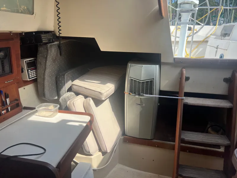 Slide: The Image of Catalina 30 1987 - 19