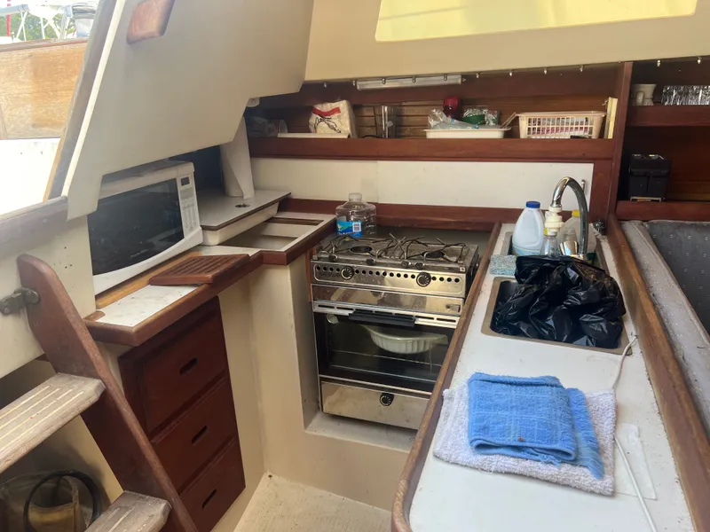 Slide: The Image of Catalina 30 1987 - 20