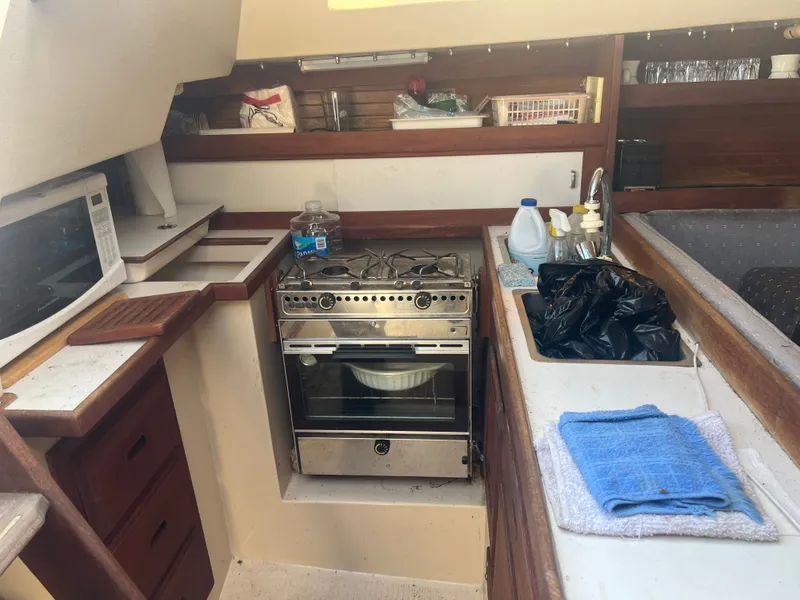 Slide: The Image of Catalina 30 1987 - 21