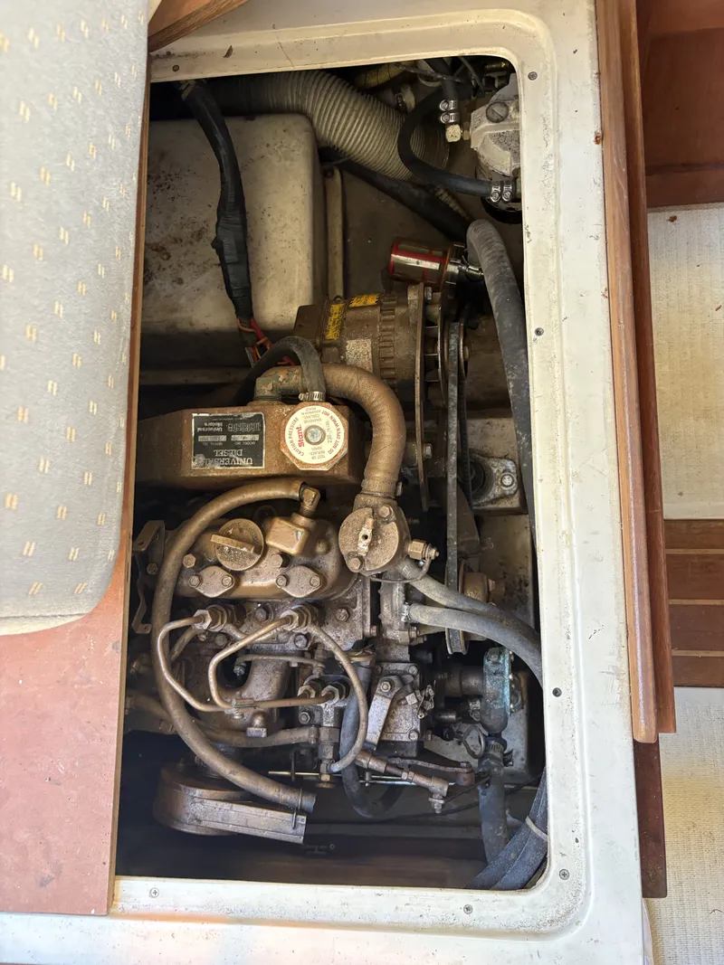 Slide: The Image of Catalina 30 1987 - 23